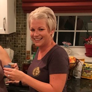 Meet your Posher, Brooke